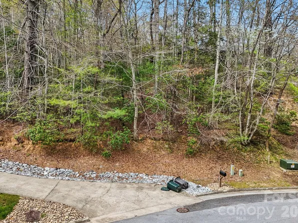 61 Deerlake Rd, Brevard, NC 28712
