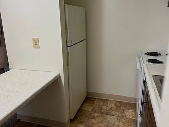 2nd image of 201 Whitestown Vlg APT 10