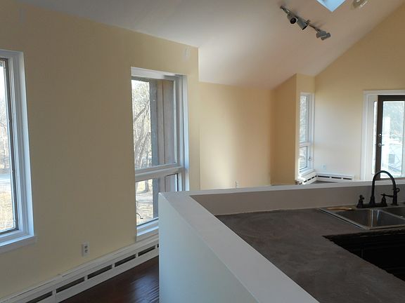 Lots of light in kitchen