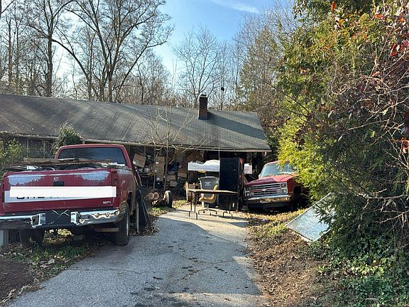 2nd image of 8 Richbourg Ct