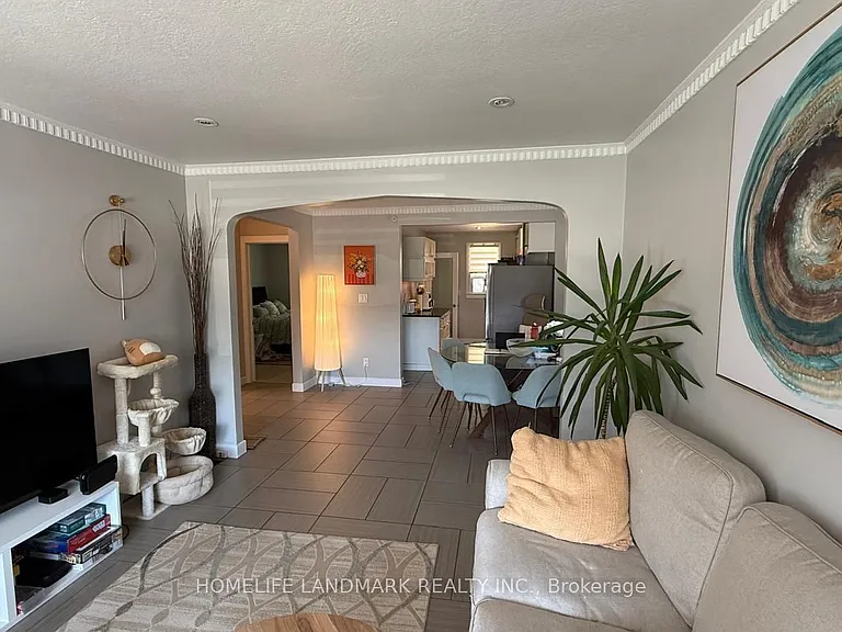 78 Yorkview Dr — Photo 4