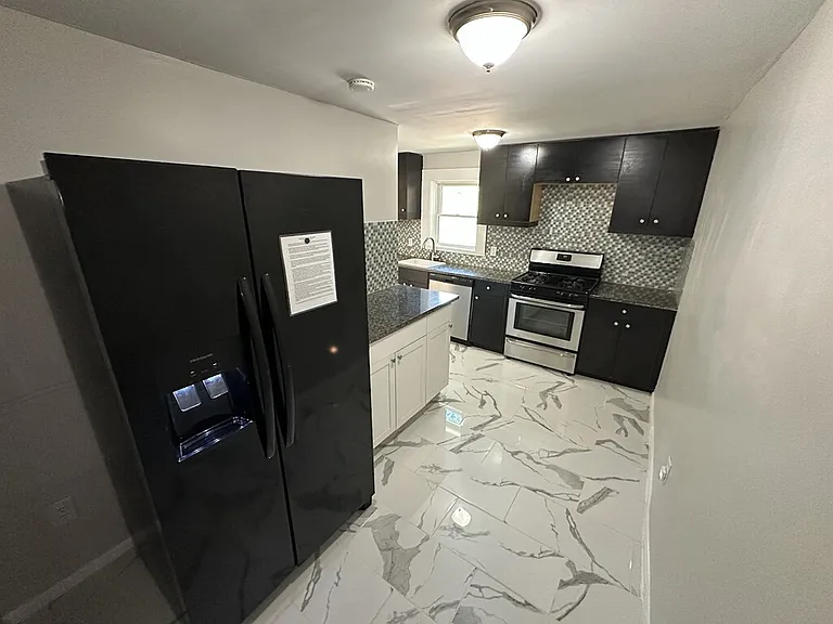2153 Loth St #1 — Photo 24