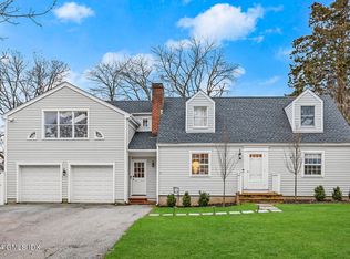 43 Davenport Dr, Stamford, CT 06902