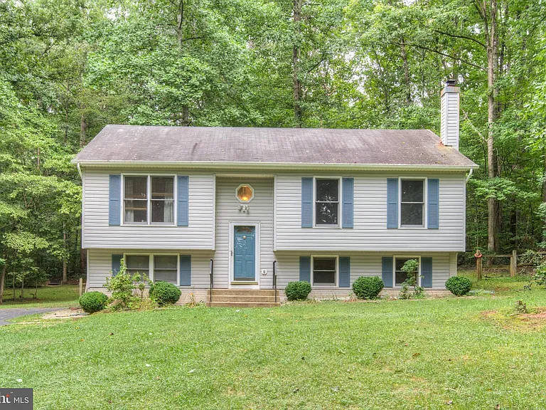 12820 Lake Wilderness Ln — Photo 2