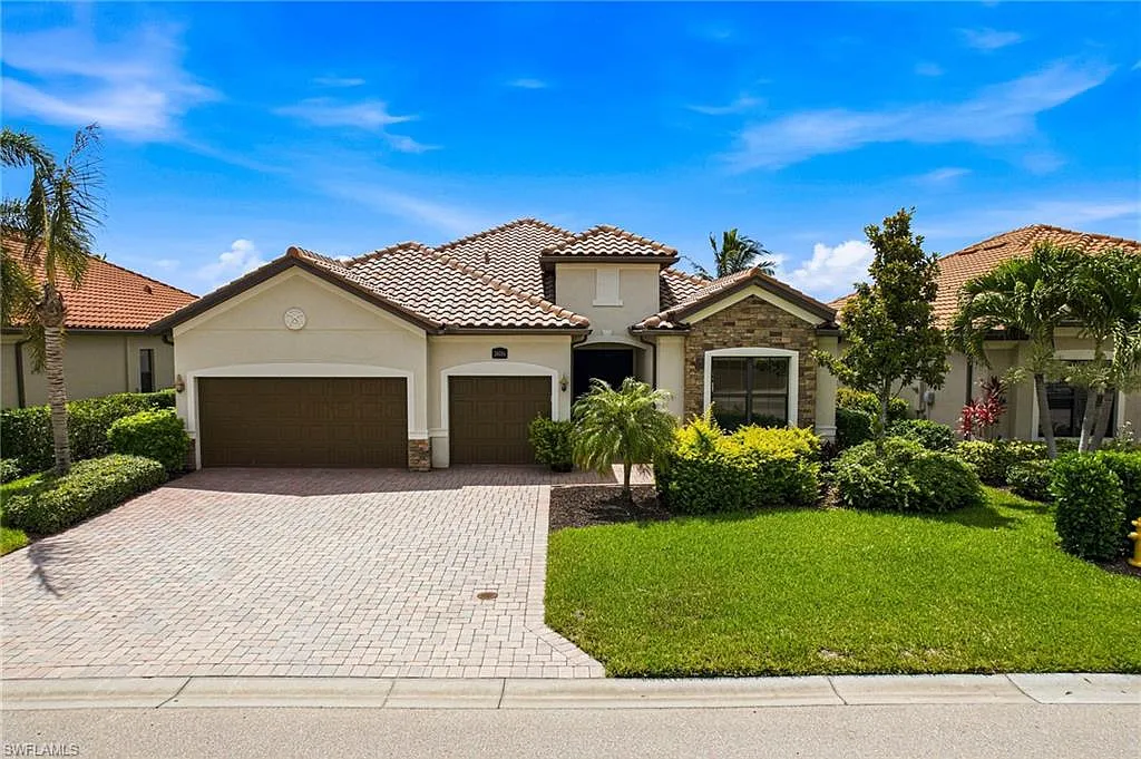 3 bed, 3.0 bath, 2445 sqft, $9,000 — Photo 2