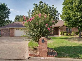 1817 Bunker Hill Dr, Van Buren, AR 72956