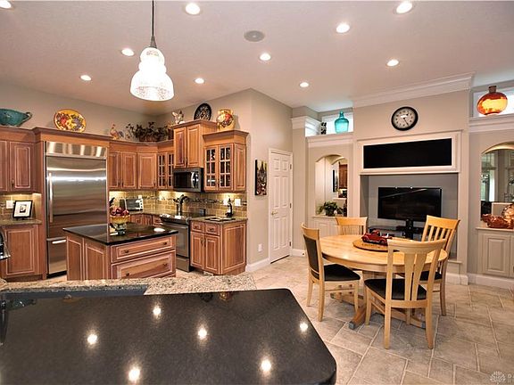 3rd image of 766 Yankee Trace Dr