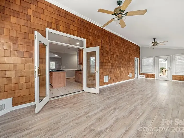 2545 Rea Rd — Photo 27