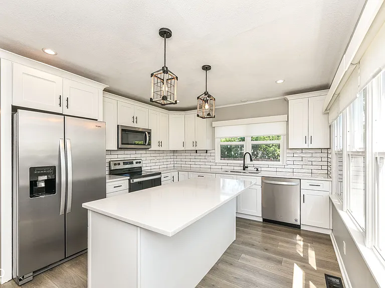 5301 Evanston Ave — Photo 11
