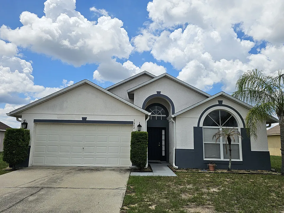 7642 Fordham Creek Ln