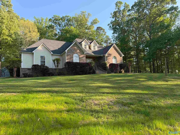 3553 Creek Path Rd, Guntersville, AL 35976