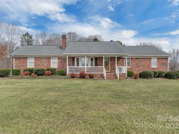 218 Countryside Rd, Kings Mountain, NC 28086