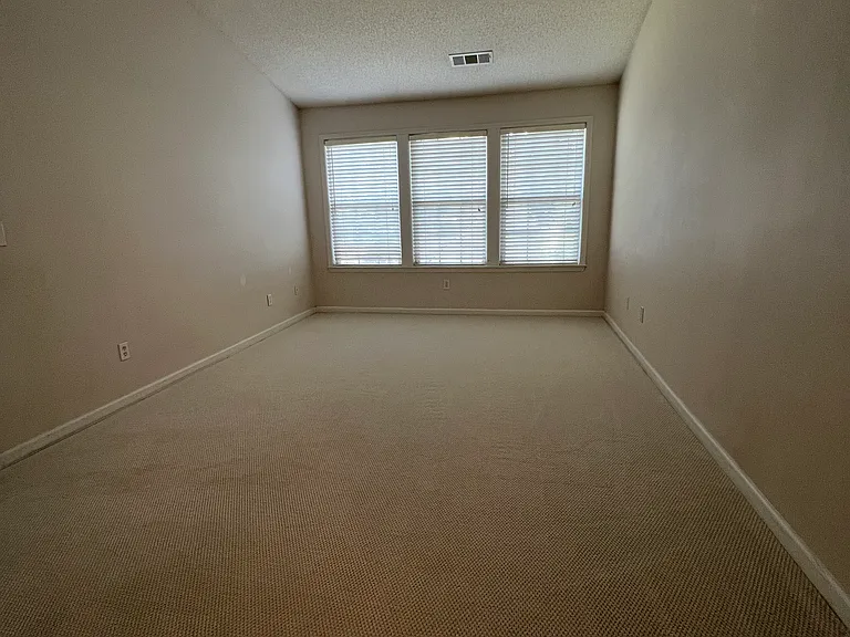 375 Wittenridge Ct — Photo 7