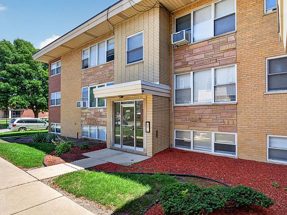 3rd image of 7545 W Belden Ave #3