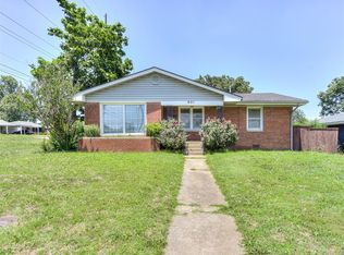 601 E Jones Pl, Midwest City, OK 73110