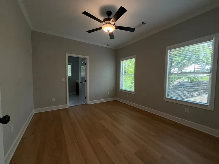 16 Lakeview — Photo 31