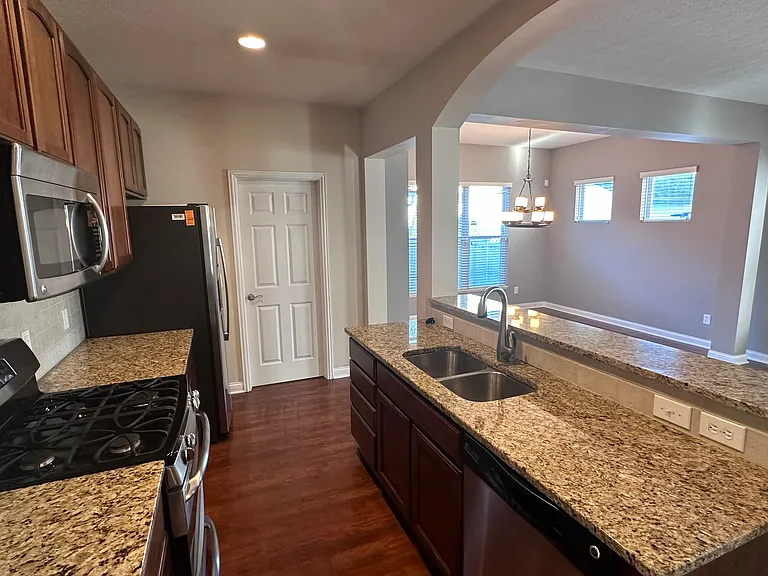 6010 Trumhall Ave — Photo 8