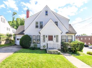 2 Parkhill Ave, Norwalk, CT 06851