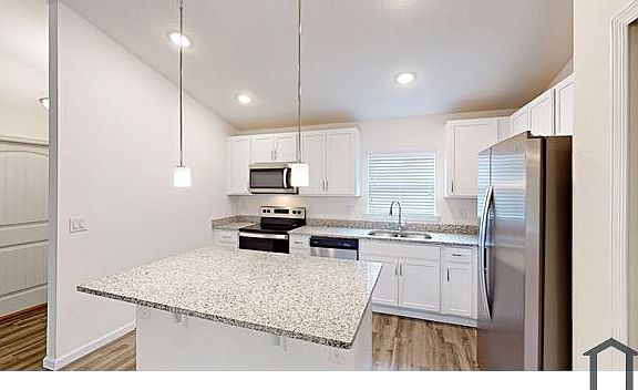 3rd image of 3 Pierce Ln