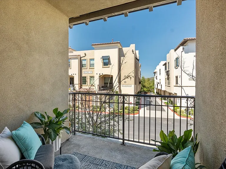 328 Paddle Ct — Photo 12