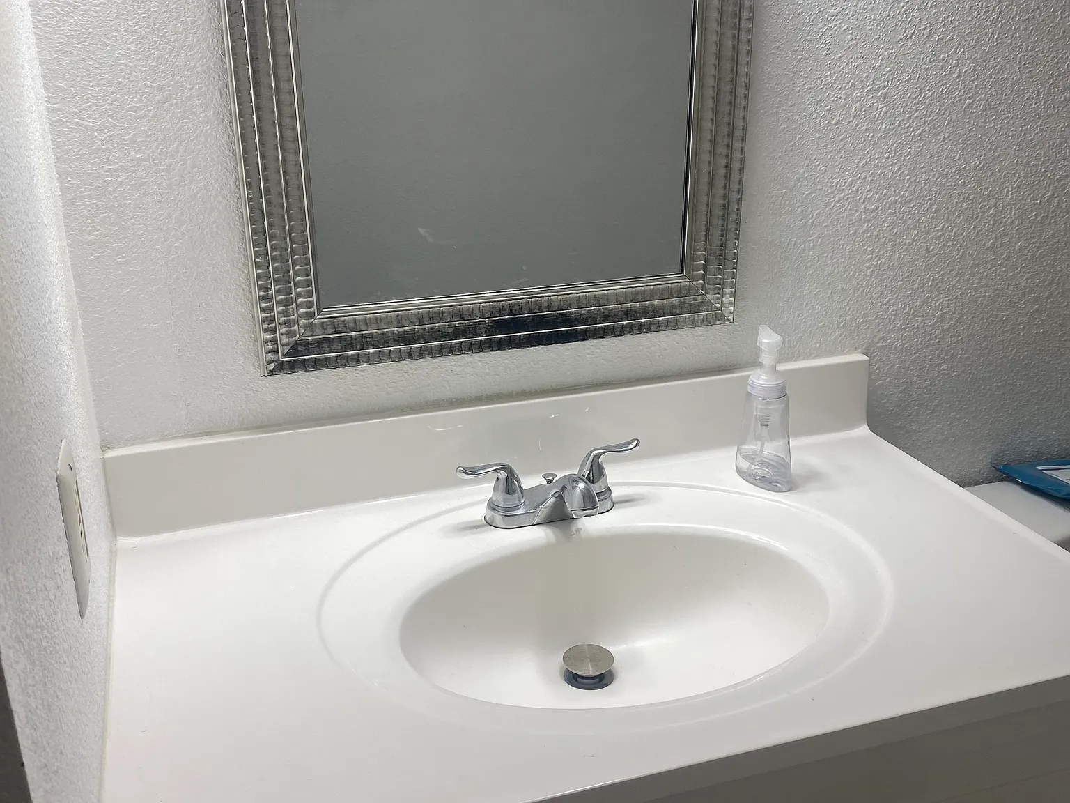 2 bed, 1.5 bath, 1096 sqft, $1,795 — Photo 4