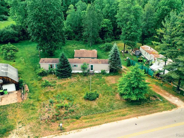 2951 S Whitney Beach Rd, Beaverton, MI 48612