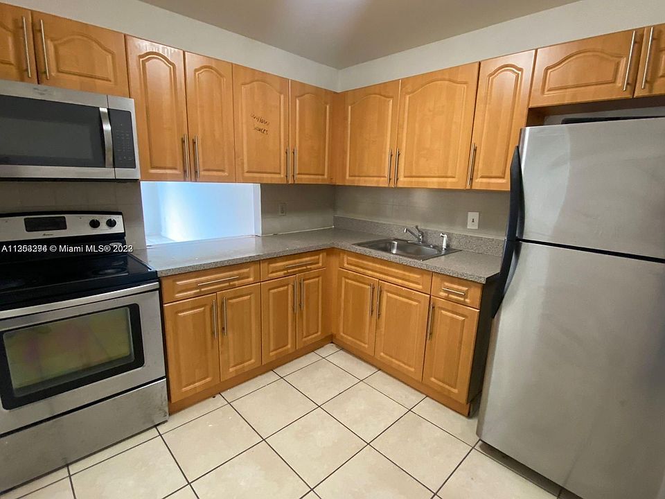 1st image of 15205 NE 6th Ave APT D309