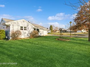 25430 W Park Ct, Lake Villa, IL