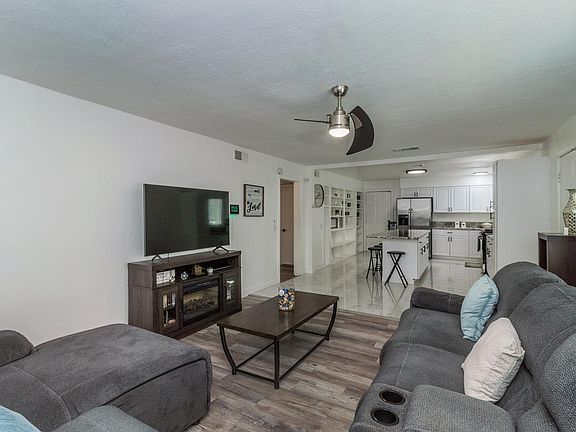 5th image of 2020 W Dennett Ave