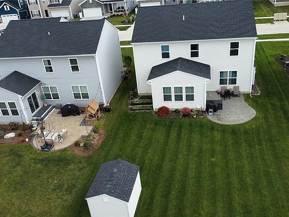 4th image of 37365 White Feather Ave