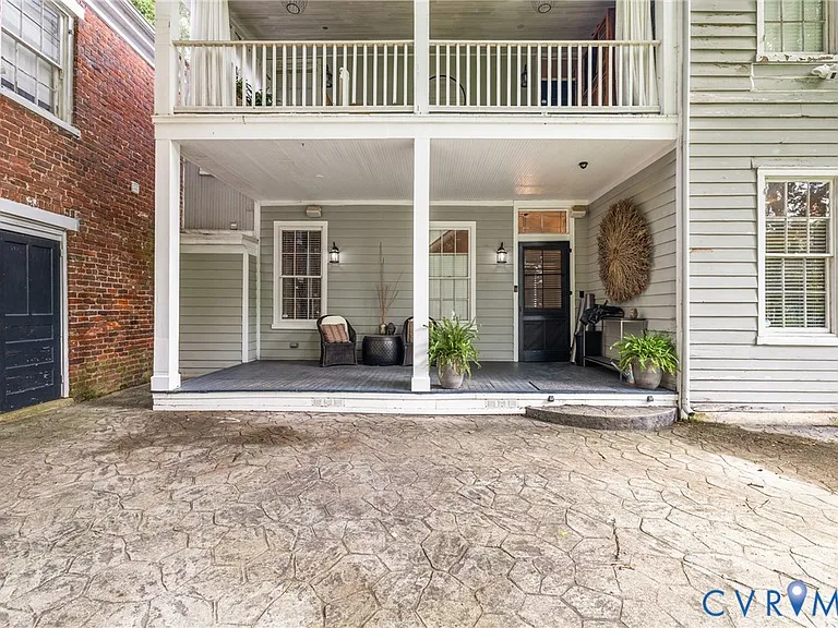 416 W Washington St — Photo 29