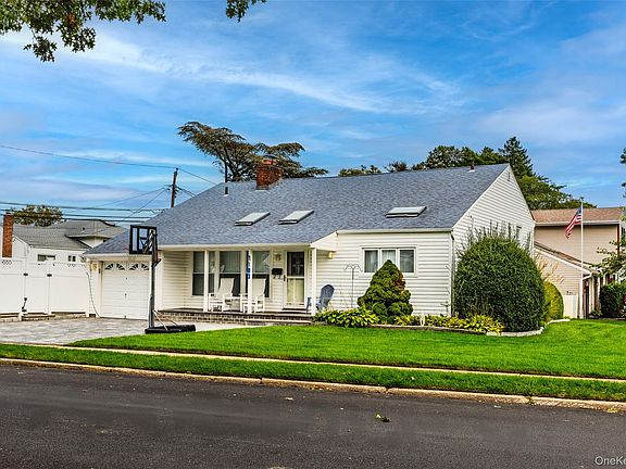 2nd image of 1103 Laux Place