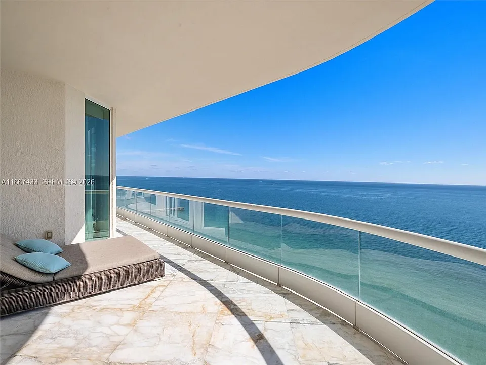 16047 Collins Ave #2602