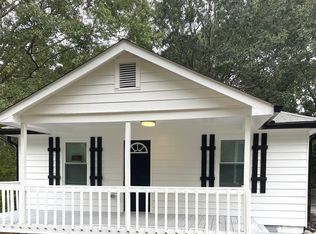 212 Hilltop Cir, Mableton, GA 30126