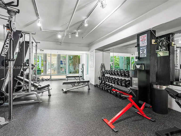 5055 Collins Ave #10H — Photo 47