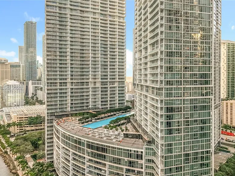 475 Brickell Ave #4215 — Photo 29