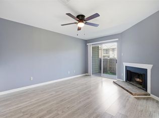 18800 Egret Bay Blvd APT 1007, Houston, TX 77058