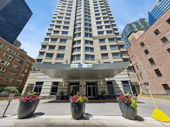 440 N Wabash Ave APT 3711, Chicago, IL 60611