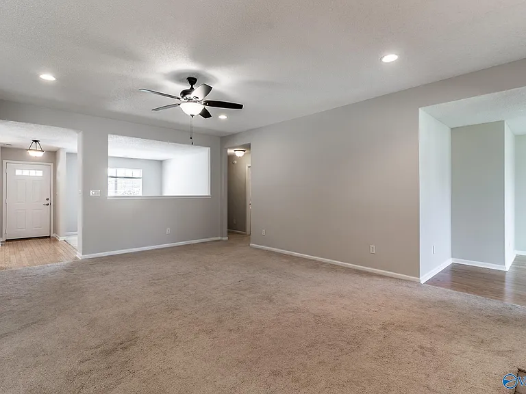 114 Clover Ridge Dr — Photo 13
