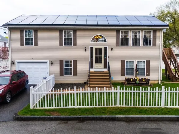 89 Dedham Ave, Providence, RI 02909
