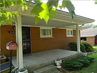3rd image of 2020 S Parker Dr