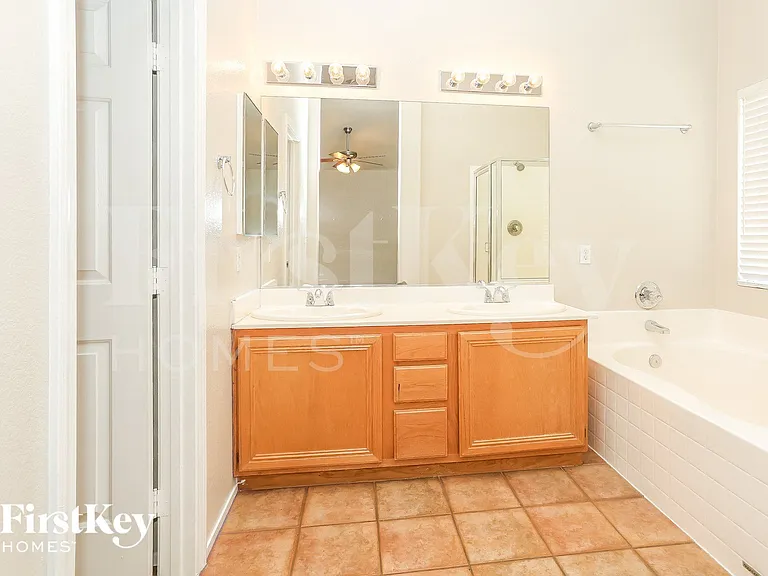 718 Azure Banks Ave — Photo 10