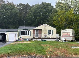 1097 Davis Ave, Killingly, CT 06239