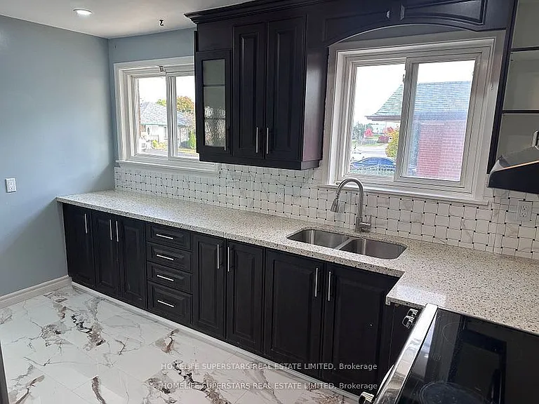 10 Aloma Cres — Photo 6