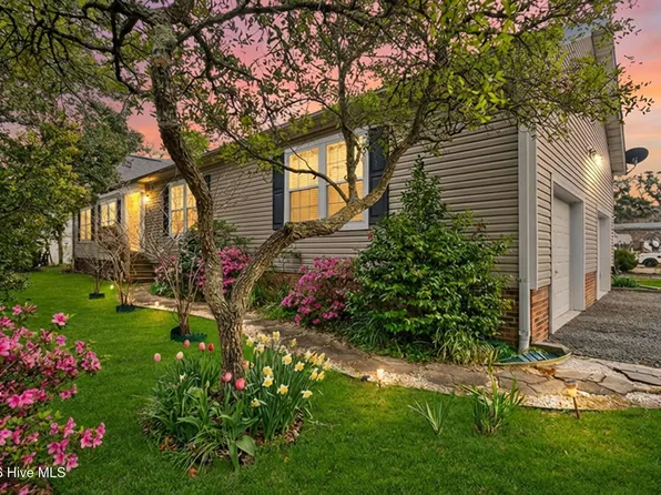 110 NE 67th Street, Oak Island, NC 28465