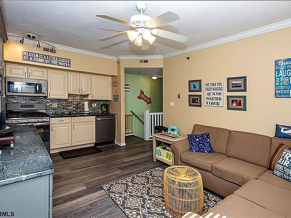 3rd image of 4802 Landis Ave APT 2