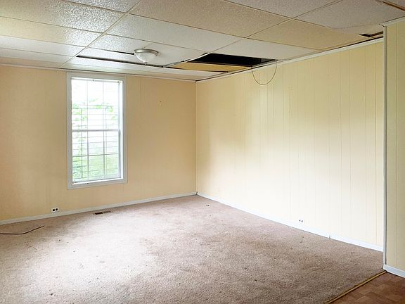 4th image of 326 E Woodland Ave