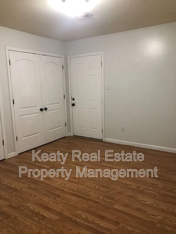 2 bed, 1.0 bath, 900 sqft, $750 — Photo 4