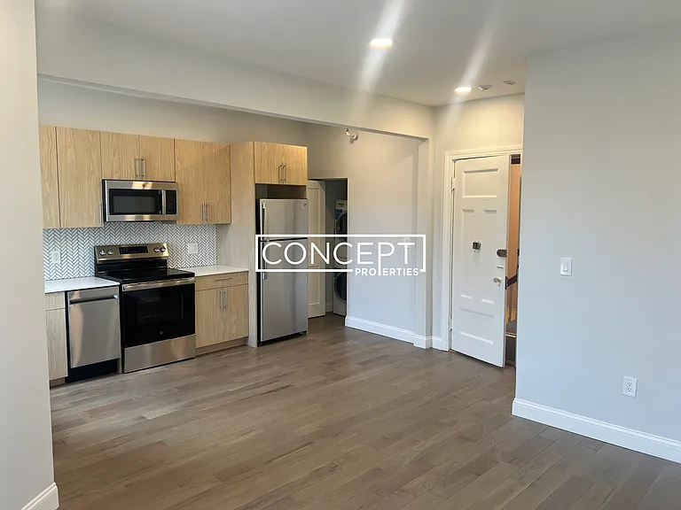 379 Commonwealth Ave #9CP — Photo 3