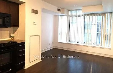 126 Simcoe St #606 — Photo 4